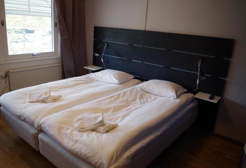 Номер Deluxe, Spoton Hostel & Sportsbar
