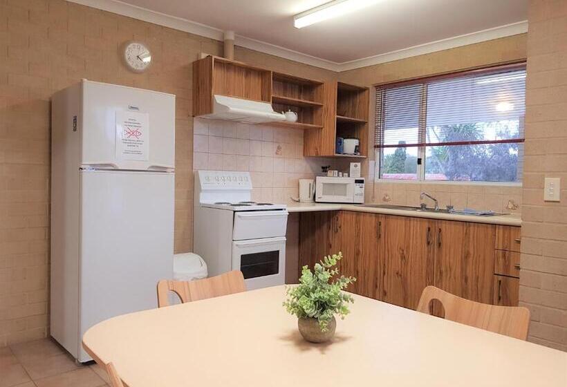 Апартаменты 2 Спальни, Albany Holiday Units