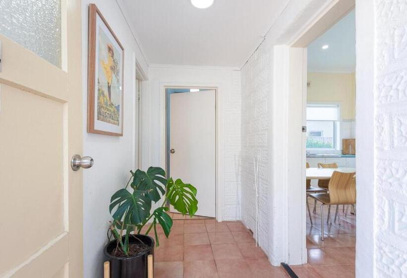 Апартаменты 3 Спальни, Albany Holiday Units
