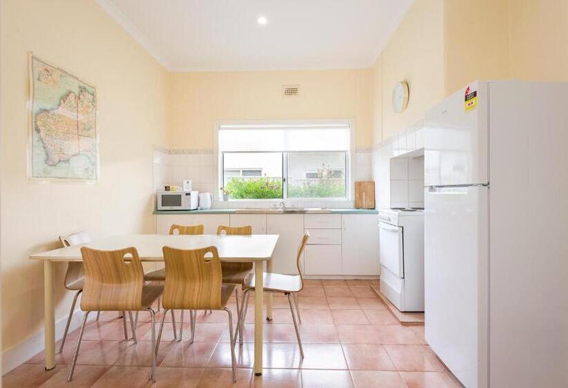 Апартаменты 3 Спальни, Albany Holiday Units