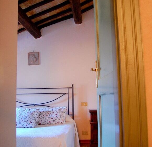 수피리어 스위트, Il Castello Di Rosceto