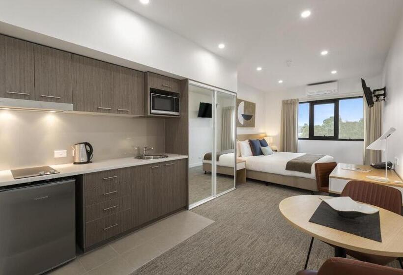 스탠다드 스튜디오, Quest Nowra