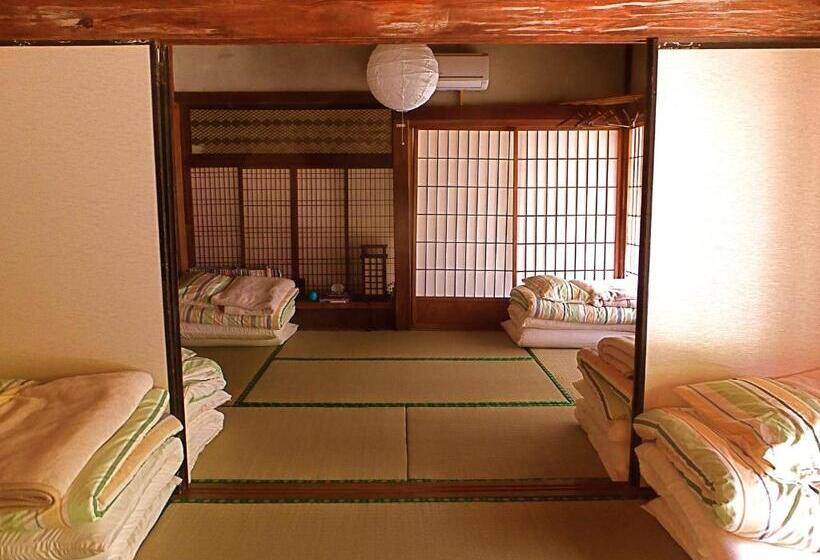 Кровать в Общей Комнате, Kominka Sharehouse Hooju