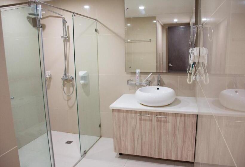 高级套房, Alicia Apartelle