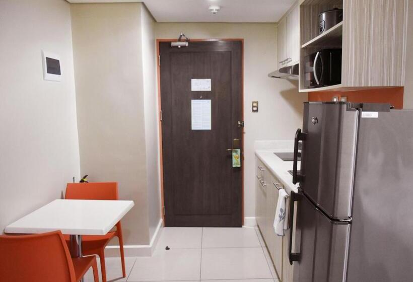 디럭스 스튜디오, Alicia Apartelle