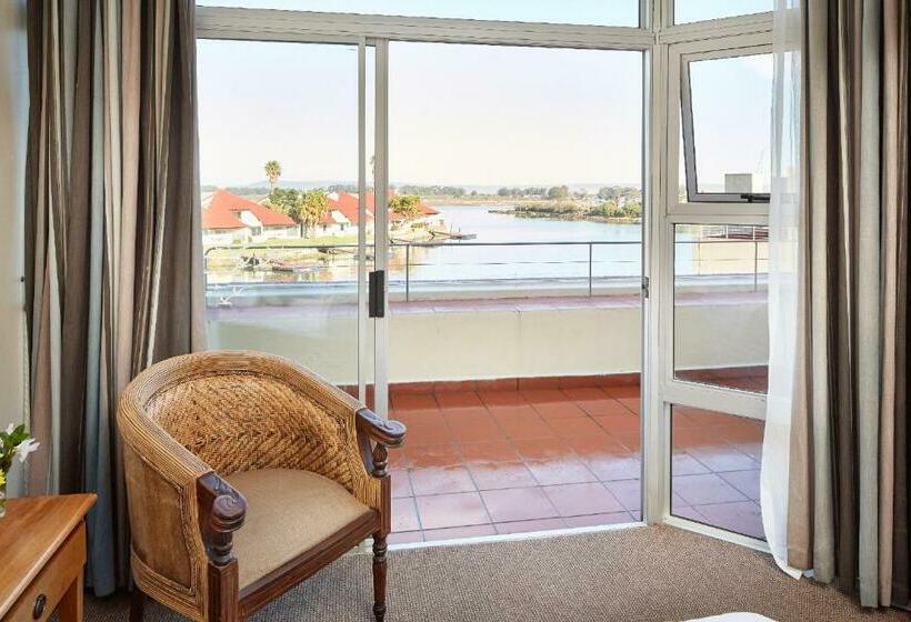 Апартаменты 1 Спальня, First Group Port Owen Marina