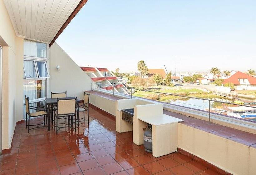 Апартаменты 1 Спальня, First Group Port Owen Marina