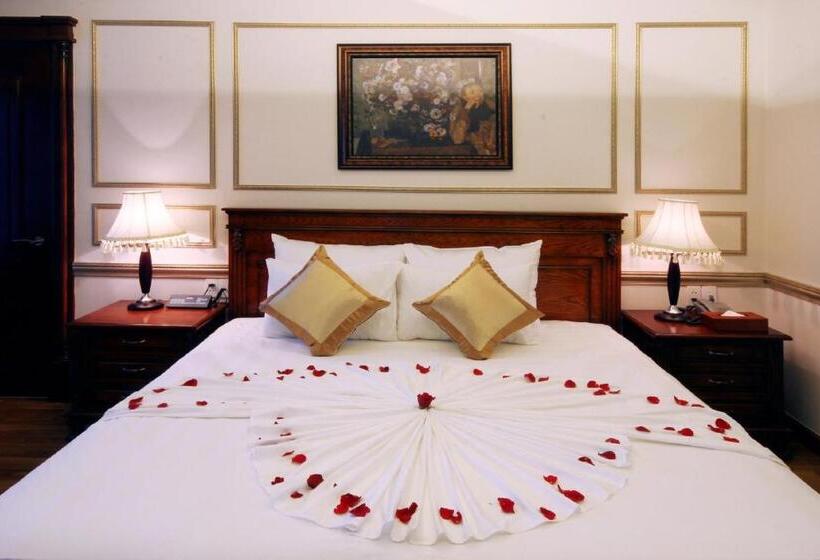 سوییت, Nha Trang Palace
