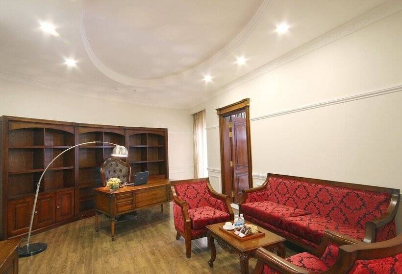 سوییت, Nha Trang Palace