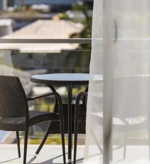 스탠다드 룸 킹사이즈 침대, Oaks Mackay Carlyle Suites