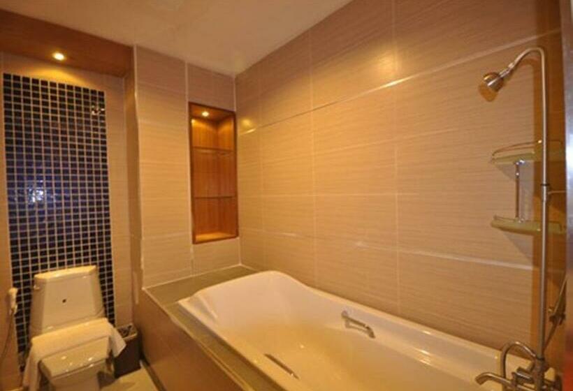 디럭스 룸, Chalelarn Hotel Hua Hin