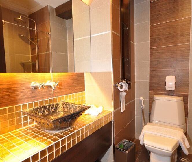 수피리어 룸 측면 바다 전망, Chalelarn Hotel Hua Hin