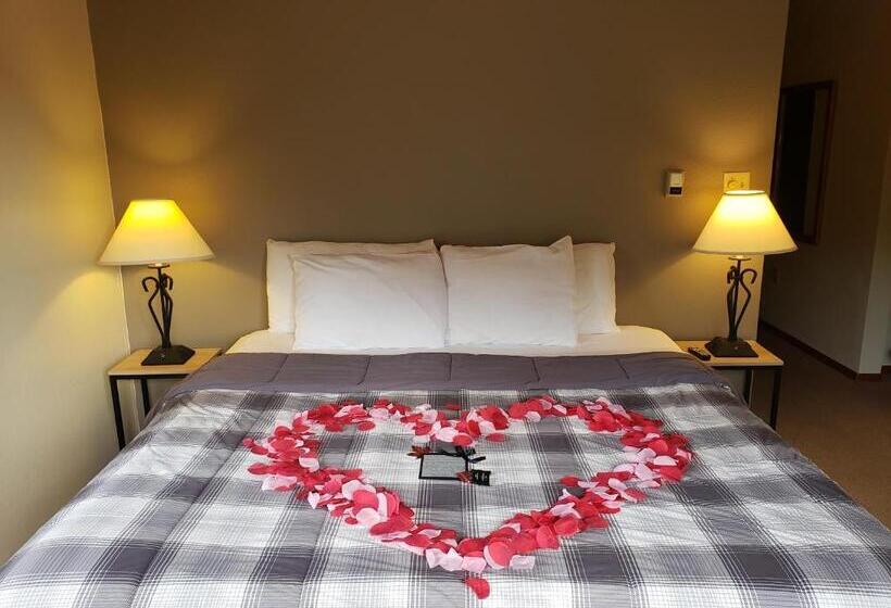 Номер Deluxe Кровать Кинг, North Ironwood Acres   Black River Lodge