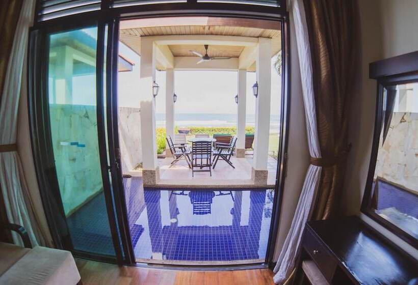 Вилла 3 Спальни, Borneo Beach Villas