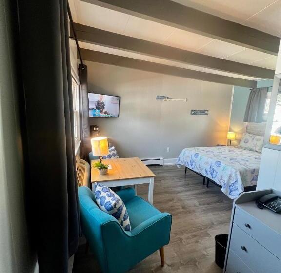 اتاق استاندارد, Claddagh Motel & Suites