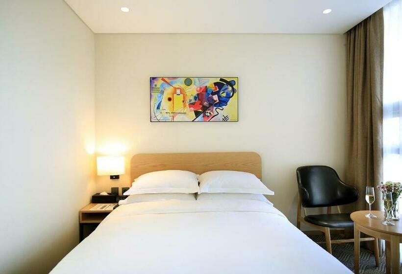 Standard Room City View, Best Western Haeundae