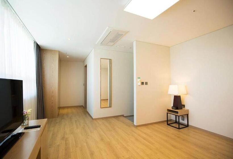 Standard Room City View, Best Western Haeundae
