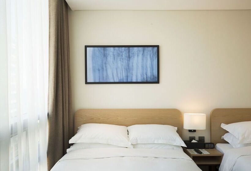 Standard Room City View, Best Western Haeundae
