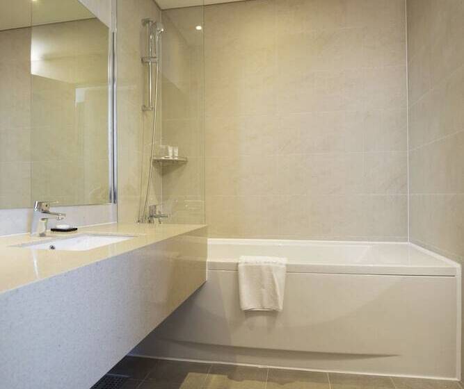 Standard Room 2 Double Beds, Best Western Haeundae