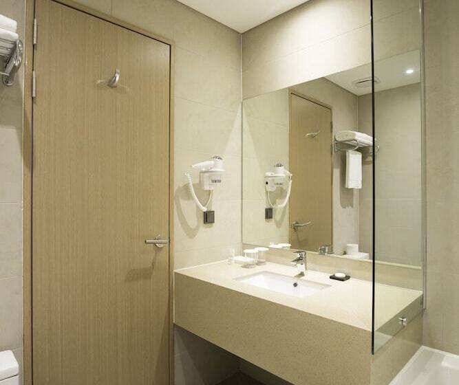 Standard Room 2 Double Beds, Best Western Haeundae