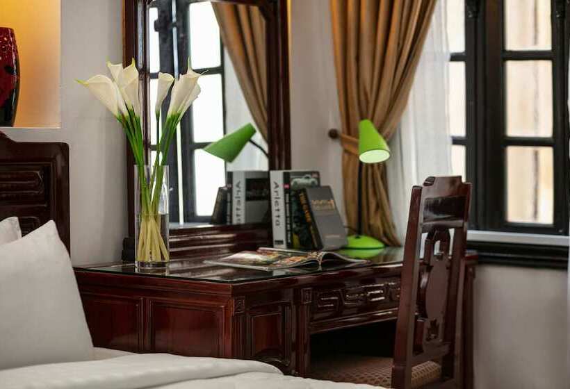Deluxe Family Room, Little Diamond