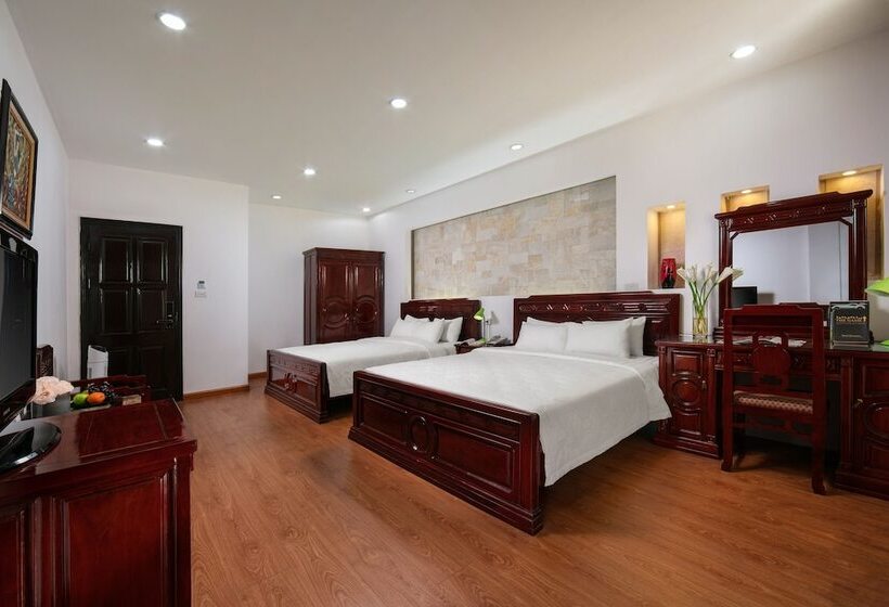 Superior Room, Little Diamond