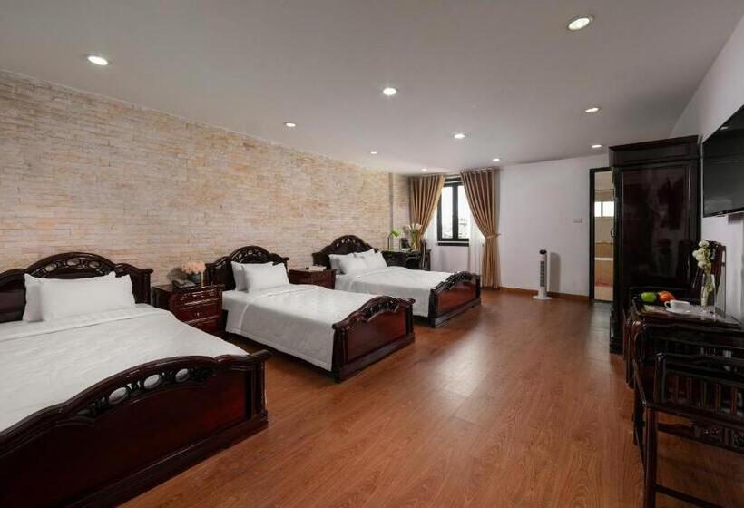 Deluxe Family Room, Little Diamond