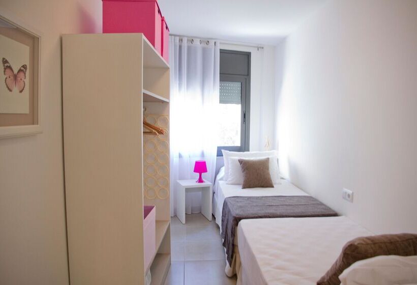 Апартаменты 3 Спальни, SANTA SUSANNA Chic! Apartments