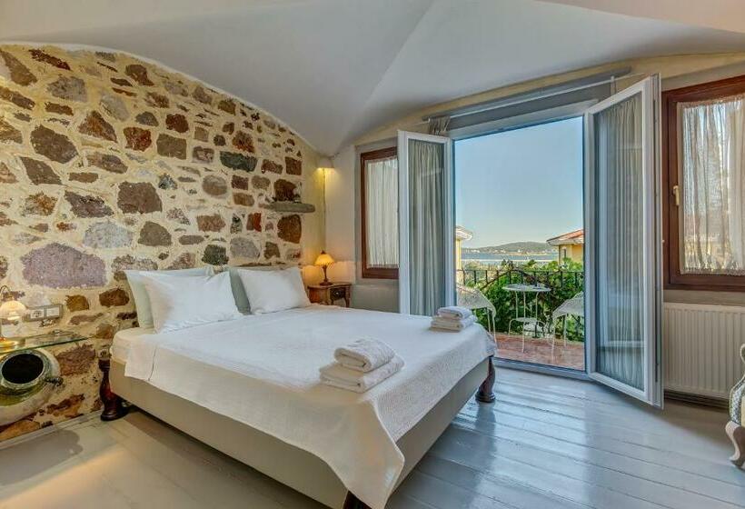اتاق استاندارد, Cunda Battalos Küçük Otel