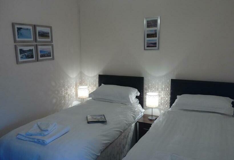 Апартаменты 2 Спальни, Old Coach House At The Golden Lion