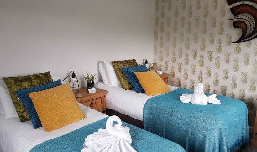 Номер Стандарт Трехместный, The Riverside Inn