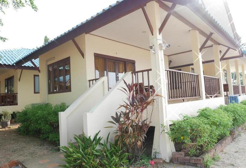 Бунгало Стандарт Вид на Море, Three Trees Samui Resort   Sarocha Villa