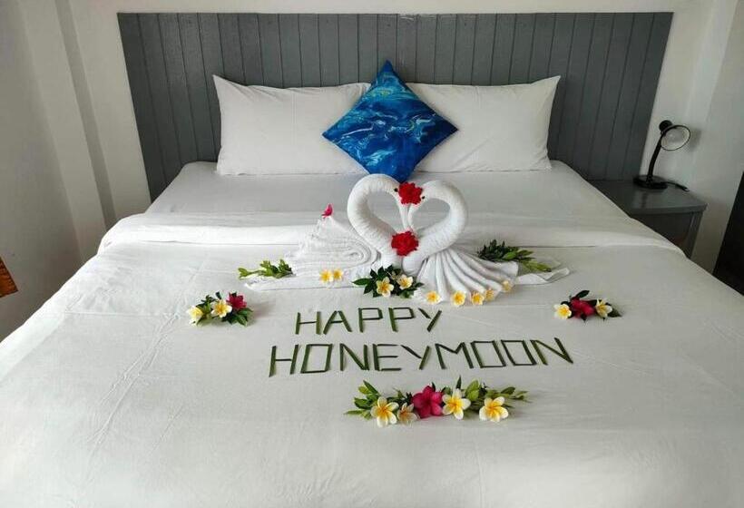 Бунгало Стандарт, Three Trees Samui Resort   Sarocha Villa