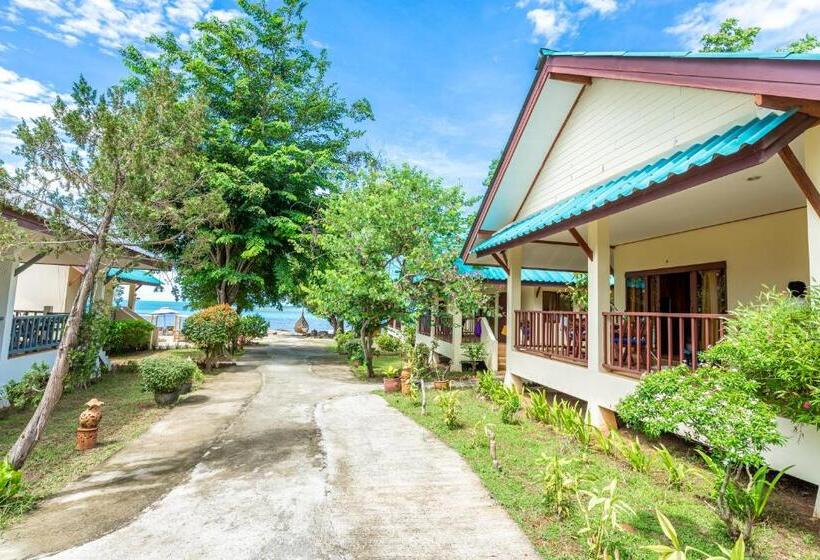 Бунгало Стандарт, Three Trees Samui Resort   Sarocha Villa