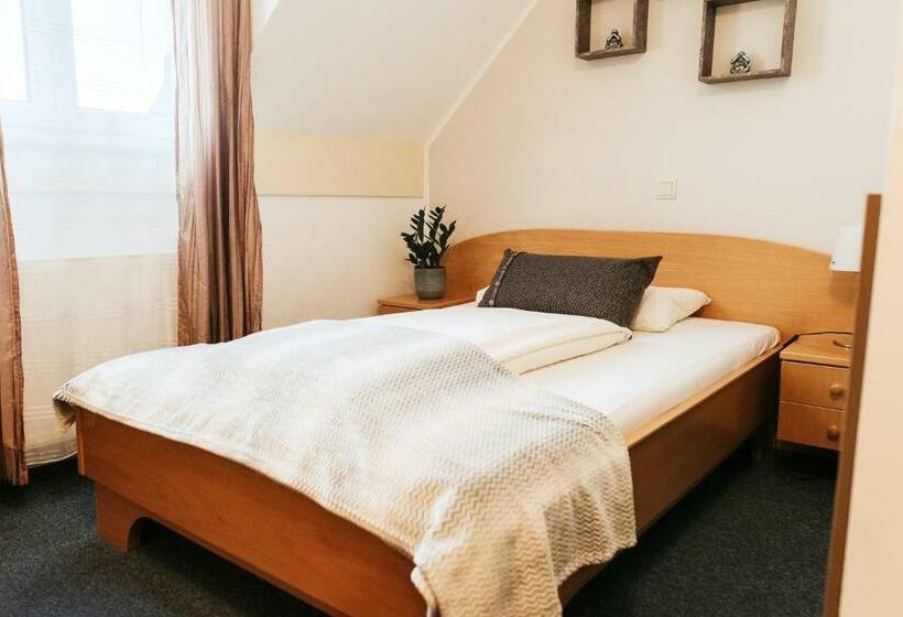 スタンダードシングルルーム, Restaurant Gastehaus Feldkirchen