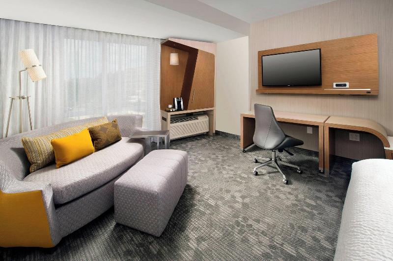 Quarto Estandar Cama King, Courtyard By Marriott Atlanta Ne/duluth Sugarloaf