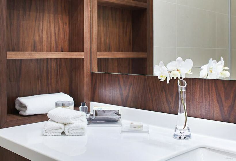 스탠다드 룸 더블 침대, Minsk Marriott