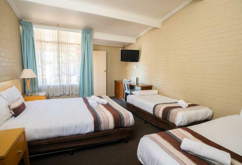 패밀리 룸, Parkview Motor Inn