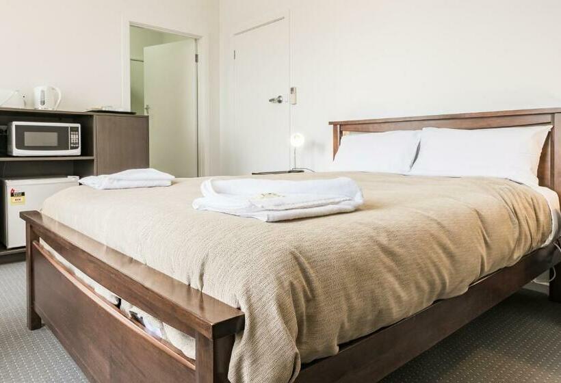 Quarto Triplo Economy, Somerset
