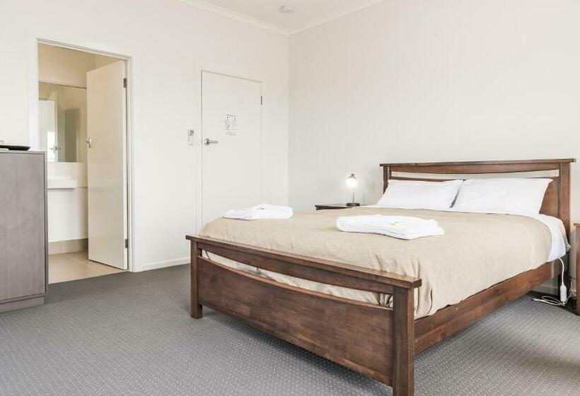 Quarto Triplo Economy, Somerset