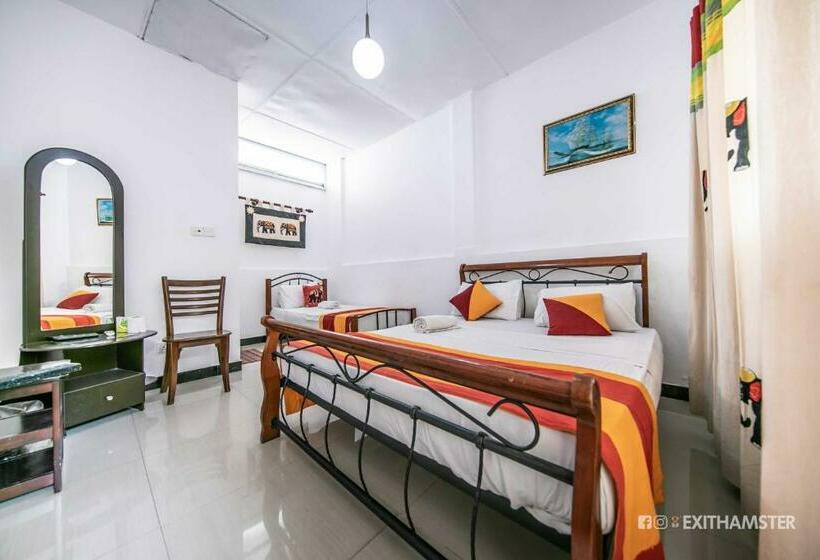 اتاق سوپریور, Charlton Kandy City Rest