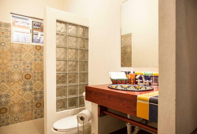 プールビュースイート, Casa Juarez B&b