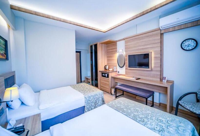 Quarto Standard Vista Cidade, Aksular