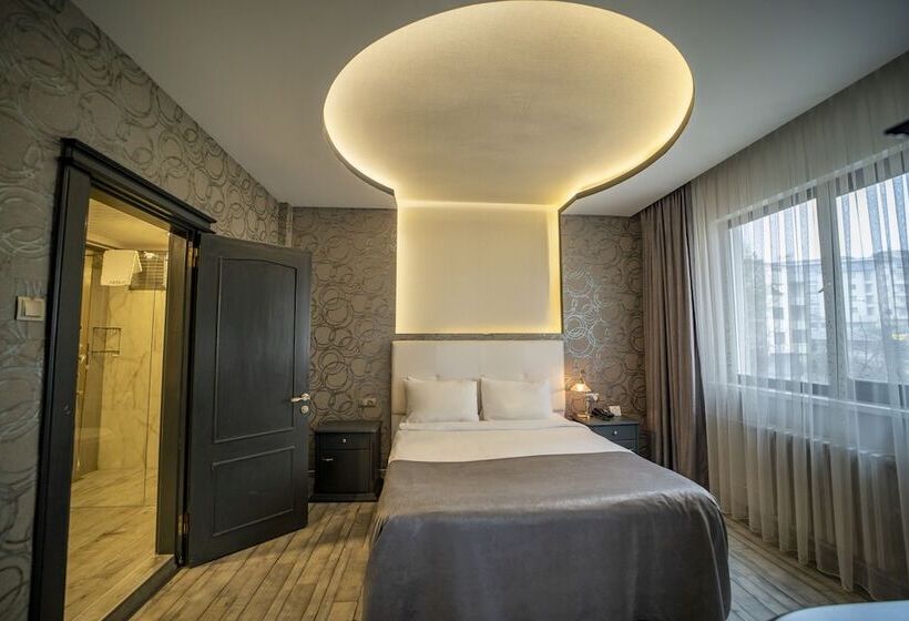 Suite Deluxe Vista Mar, Aksular