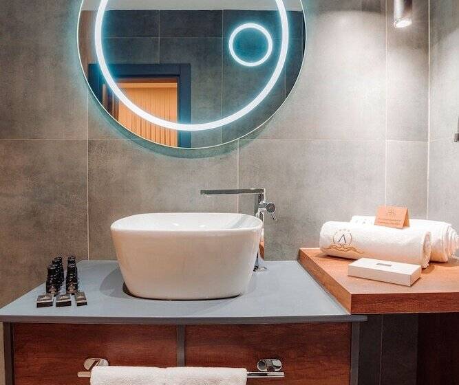 Quarto standard, Aksular