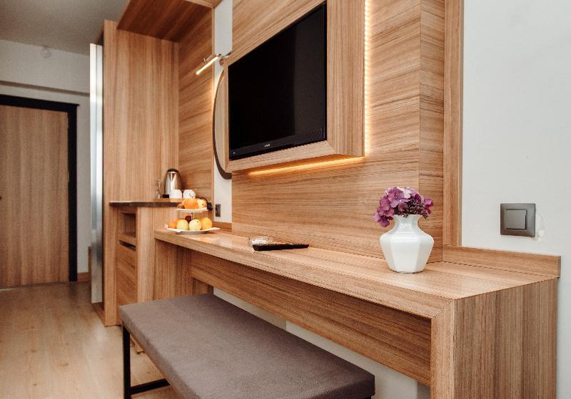 Habitació Estàndard Vista Ciutat, Aksular