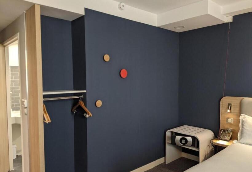 اتاق استاندارد برای معلولان, Holiday Inn Express Paris   Velizy, An Ihg
