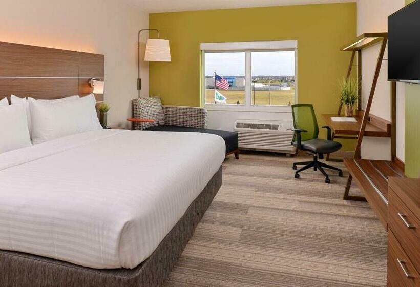 带大床的标准间, Holiday Inn Express & Suites Salem, An Ihg