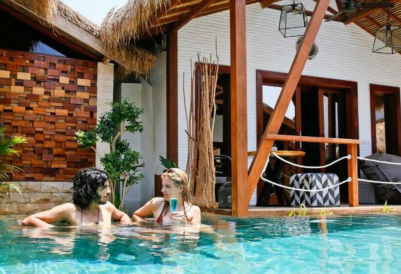 Номер Deluxe Вид на Бассейн, Kaleydo Villas