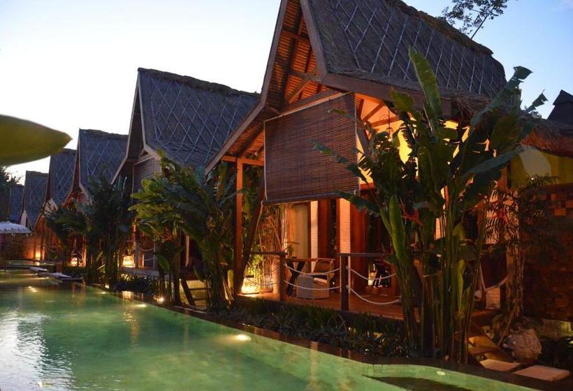Трехместный Номер Deluxe Вид на Бассейн, Kaleydo Villas